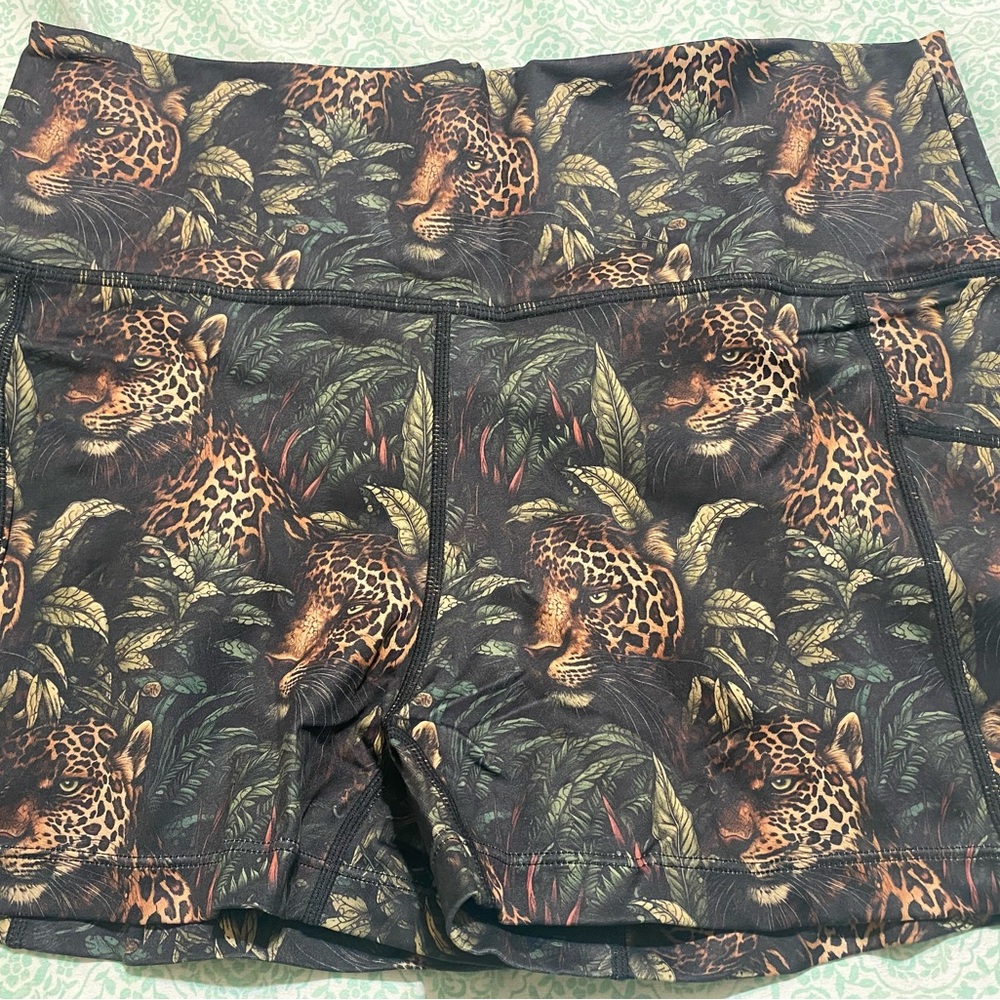 CVG SHORTS PREDATOR
